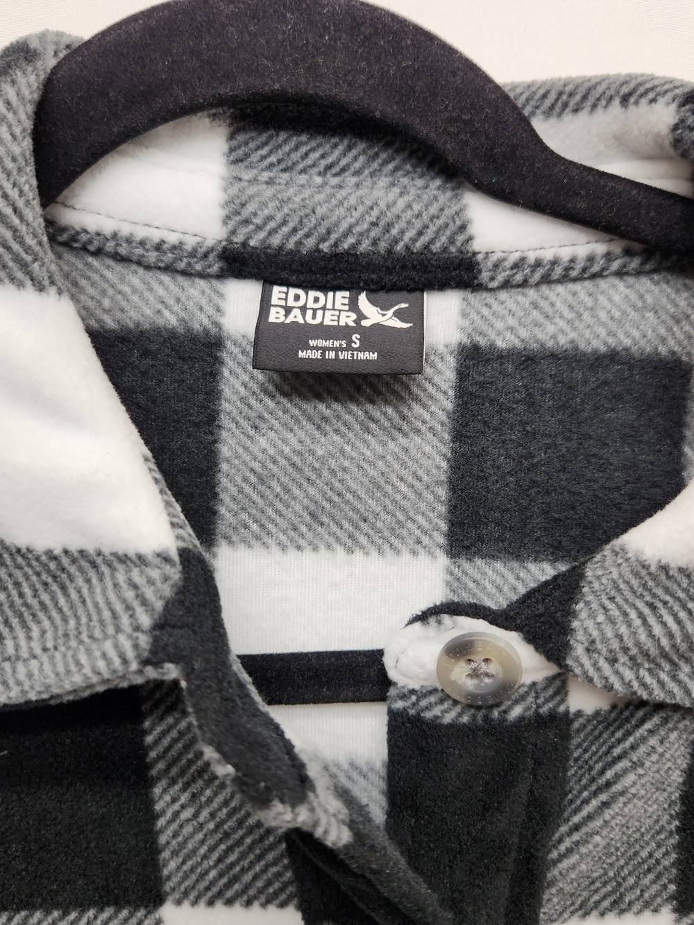 ⭐️Eddie Bauer Black & White Buffalo Plaid Microfleece Button-Down Shirt Size Sm - Picture 2 of 10